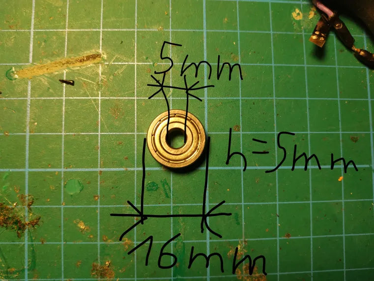 Filament roll holder