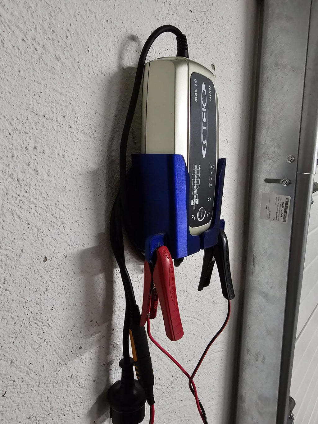 Ctek MXS 10 - wall mount