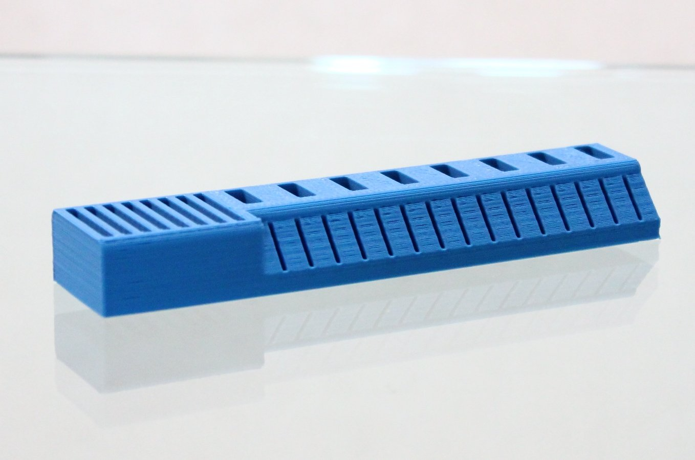 USB, SD and MicroSD holder for wide USB sticks
