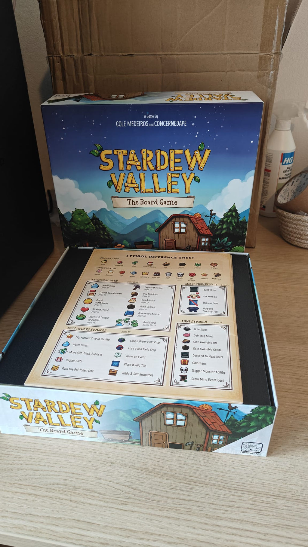 Stardew Valley board game insert + meeples
