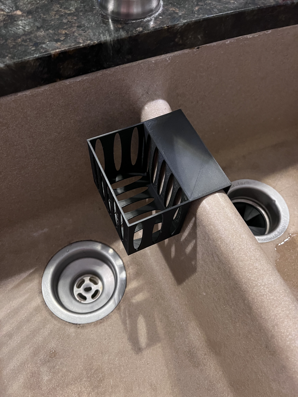 Kitchen Sink Sponge Holder