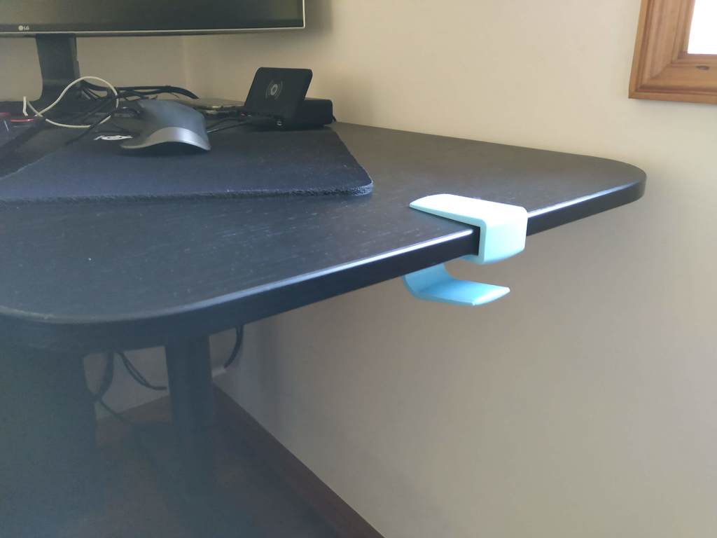 Headphone Hook for 17-18mm desk