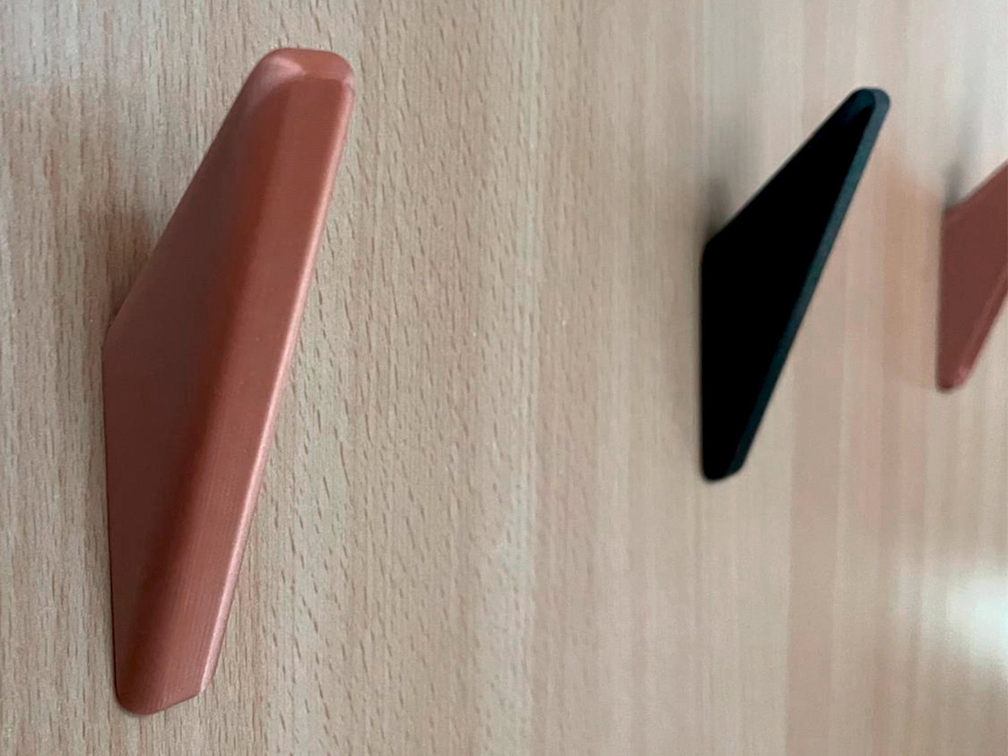 HOOKLY – Minimalist 3D-Printed Wall Hook