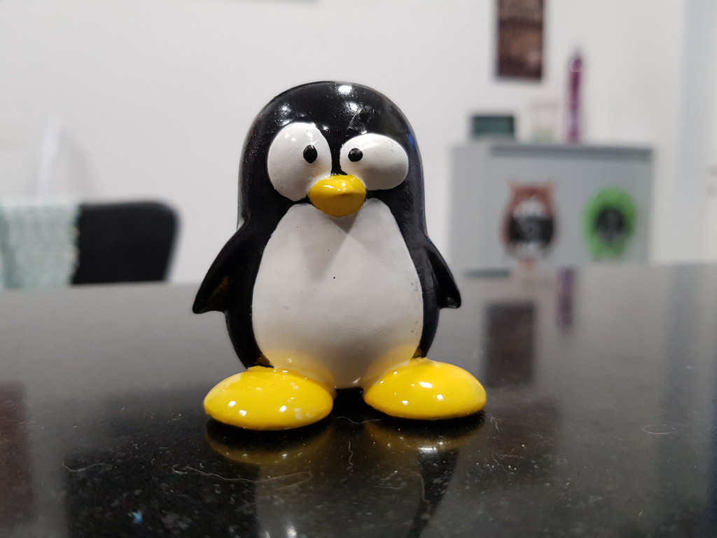 Linux Tux penguin decoration (Multi-/Single color)
