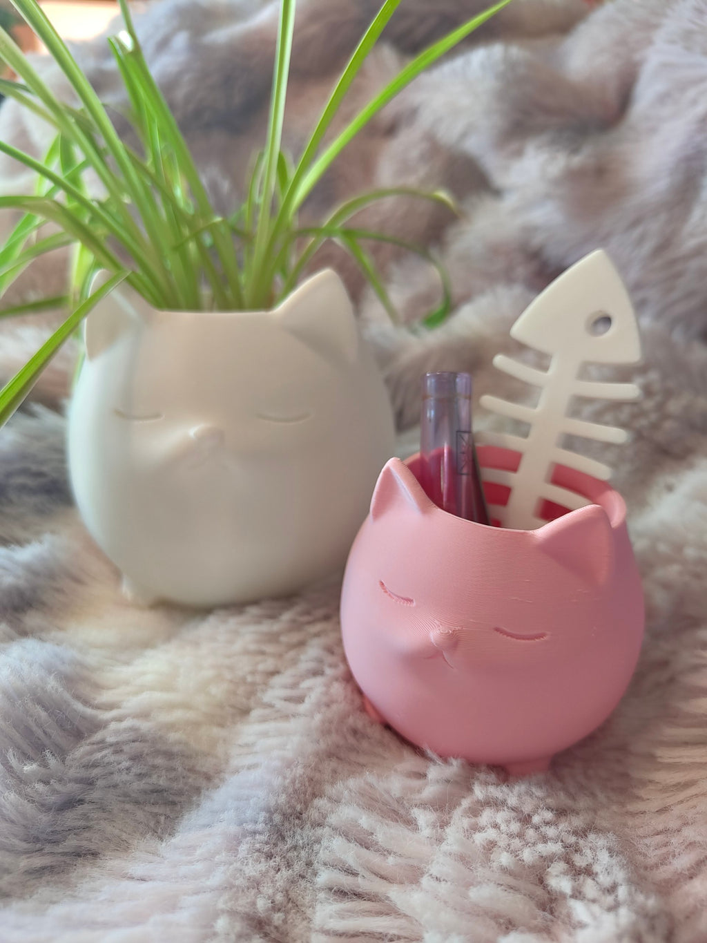 Sleepy Cat Cup – Planter & Desk Organizer (CC0)