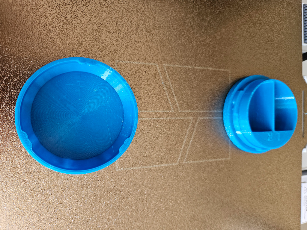 Earplug case twist lock | No supports