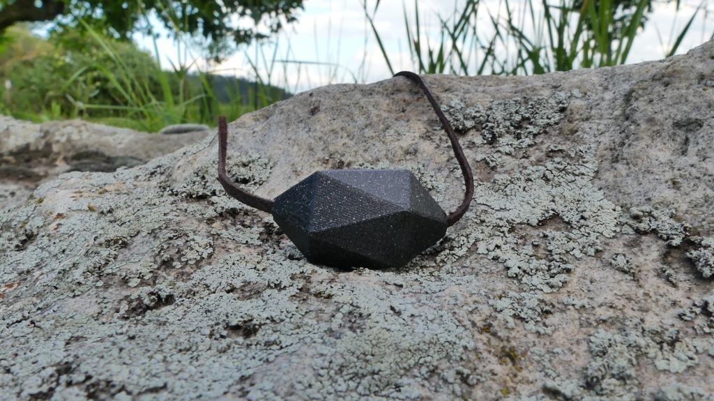 Decorative necklace twenty-sided