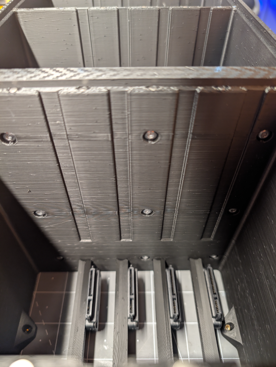 16 Drive 4U Rack Mounted Hard Drive Enclosure
