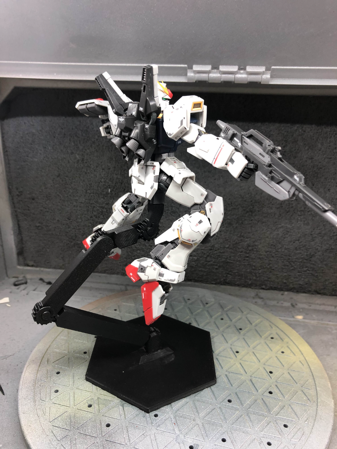Real Grade RG Gunpla/Gundam action base adaptor
