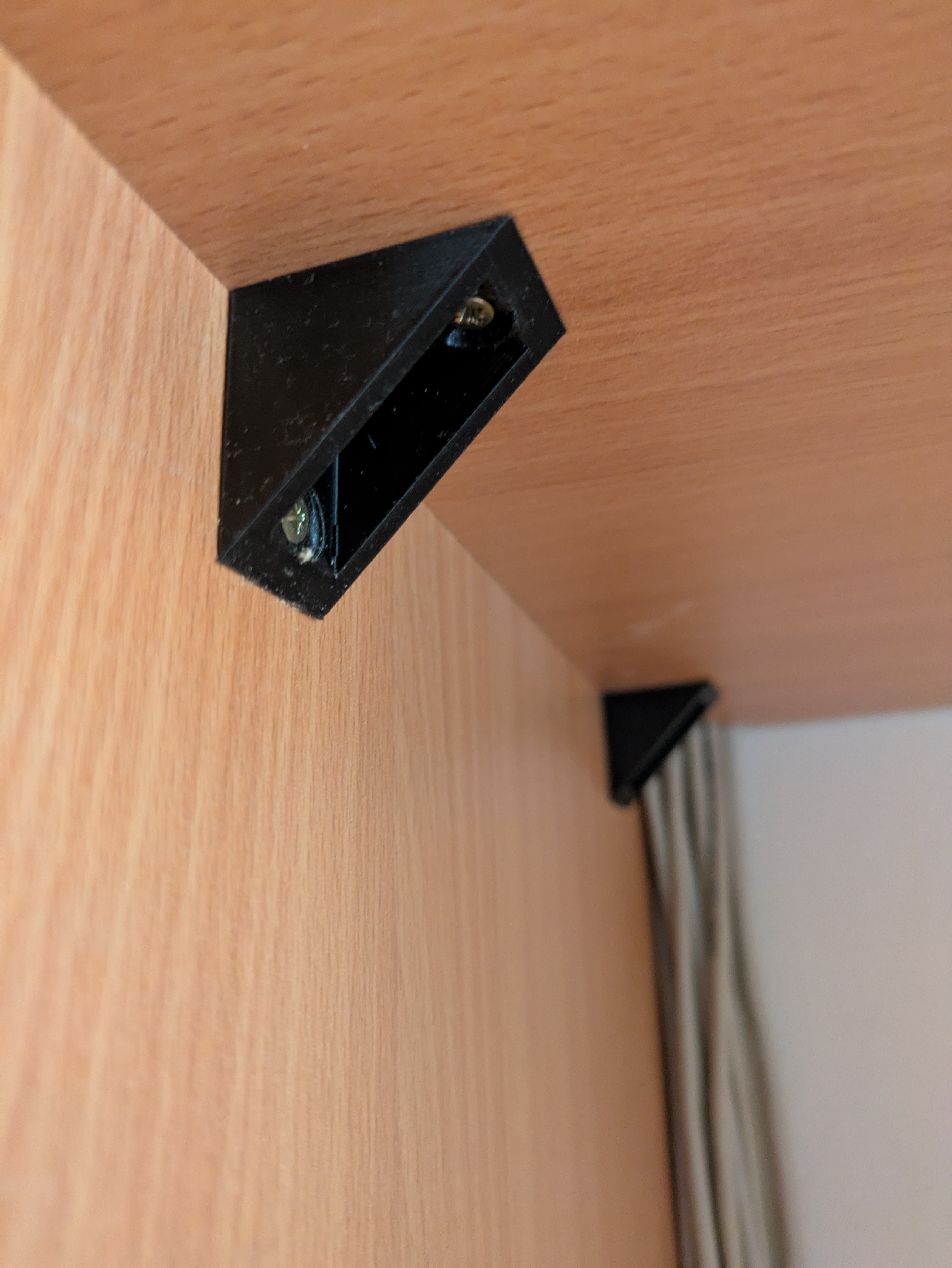 connecting corner bracket/spojovací roh konzola