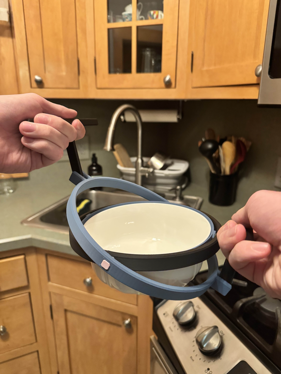 Gyroscopic Soup Bowl Assistive Holder