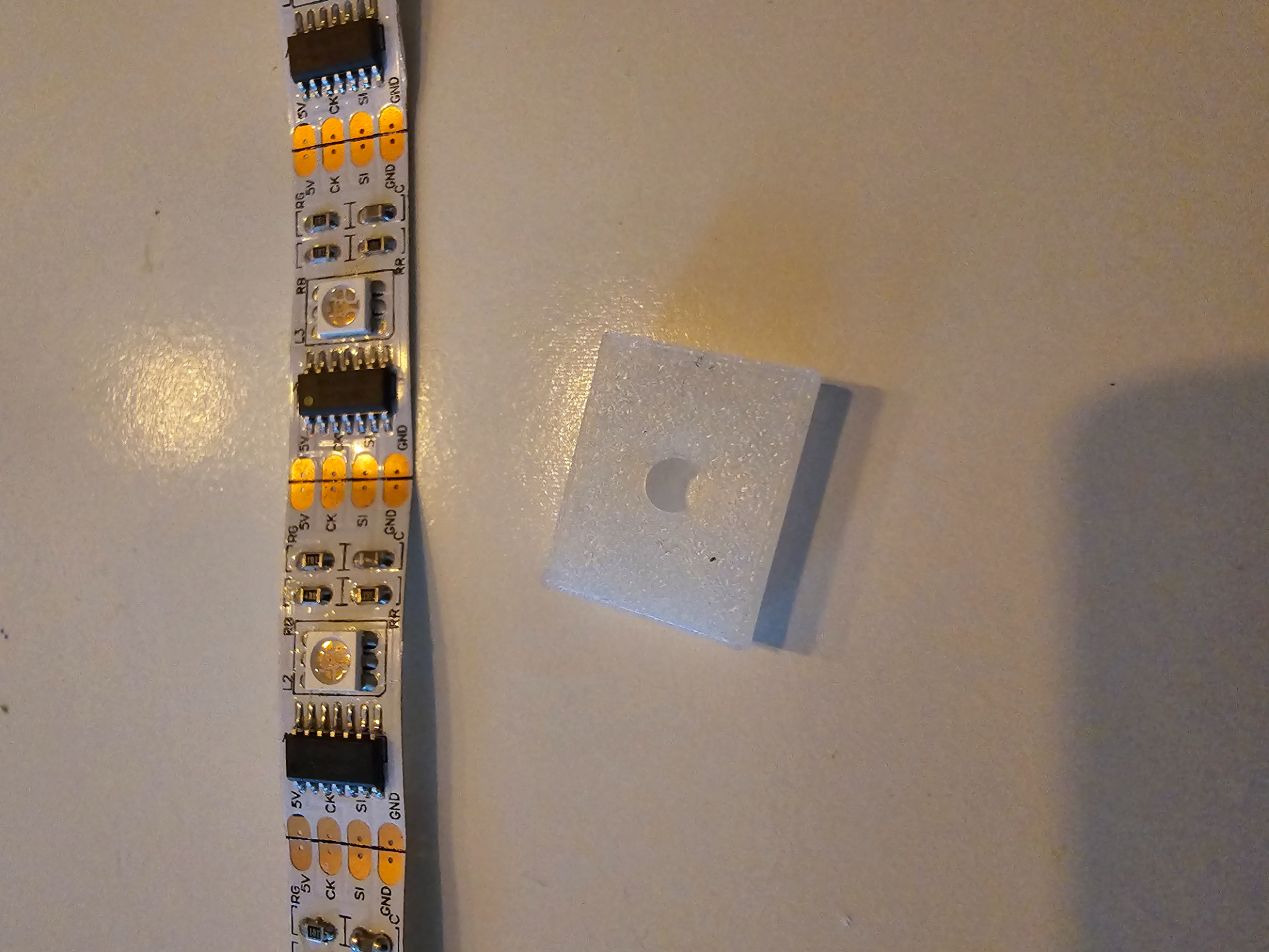 WS2801 / 12mm LED Clip - screwable LED Strip mount
