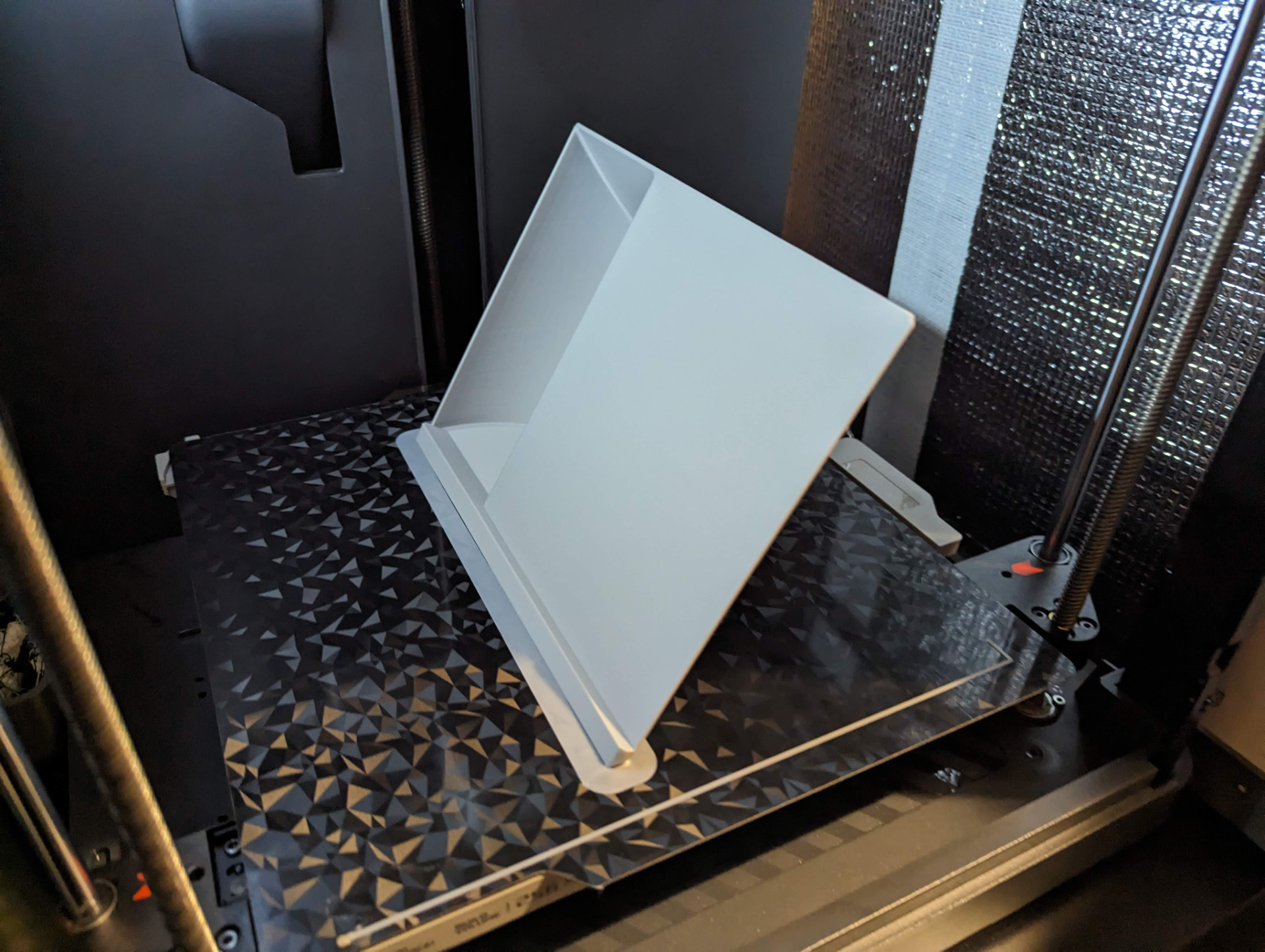 Cutting board trash tray (no supports)
