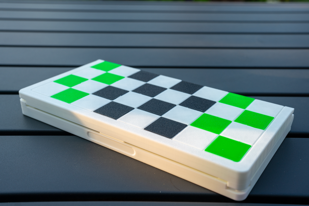 Multicolor Chess travel edition - print in place