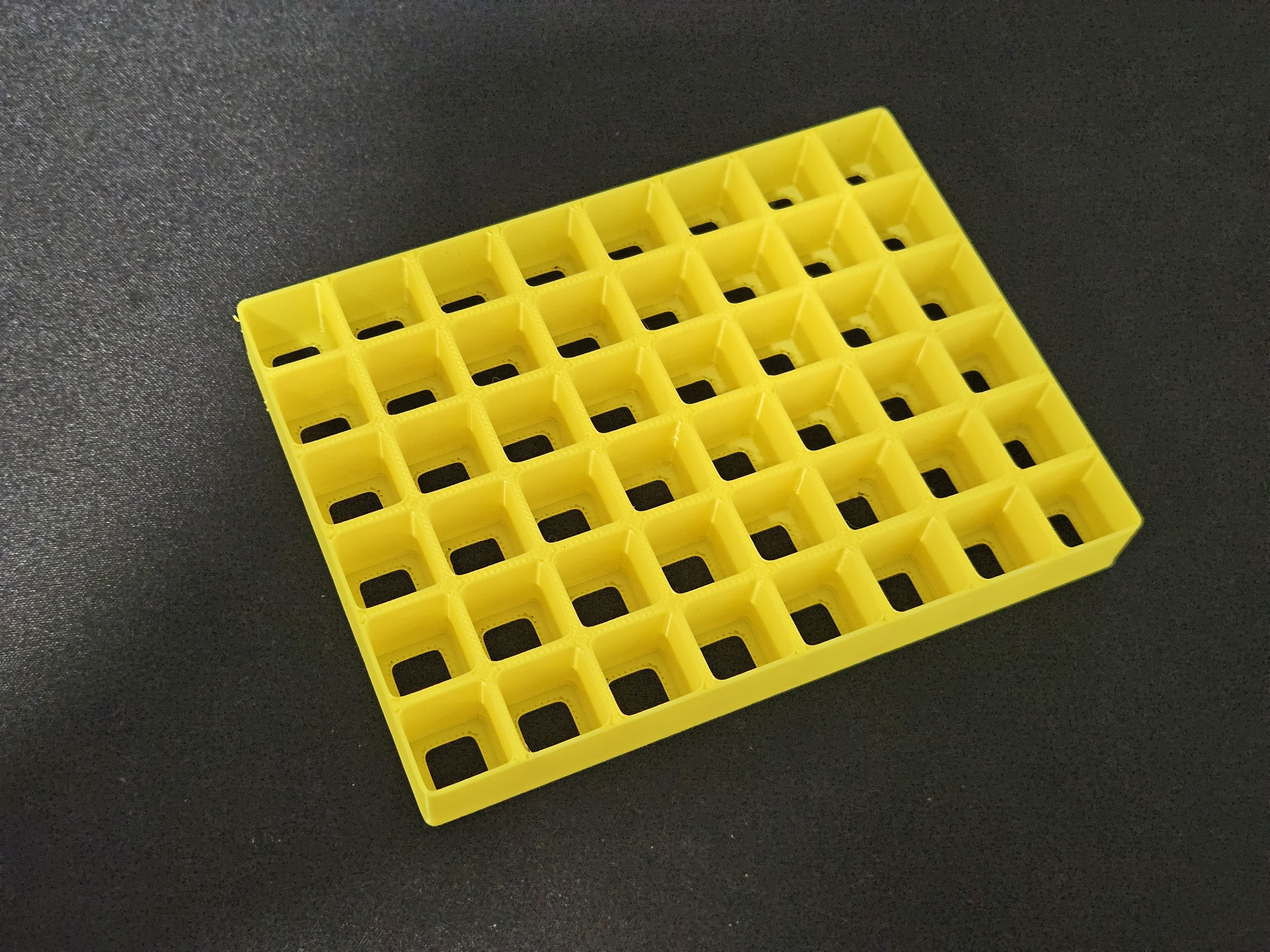 Parametric Grid Organizer for Marker Bags & Cases