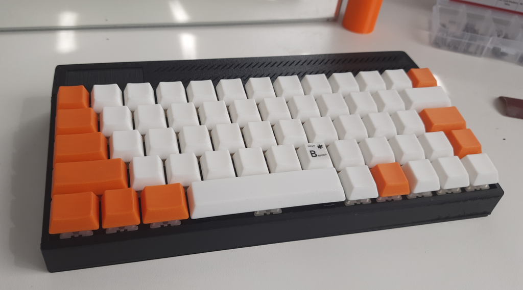 Retro-style wedge computer keyboard case