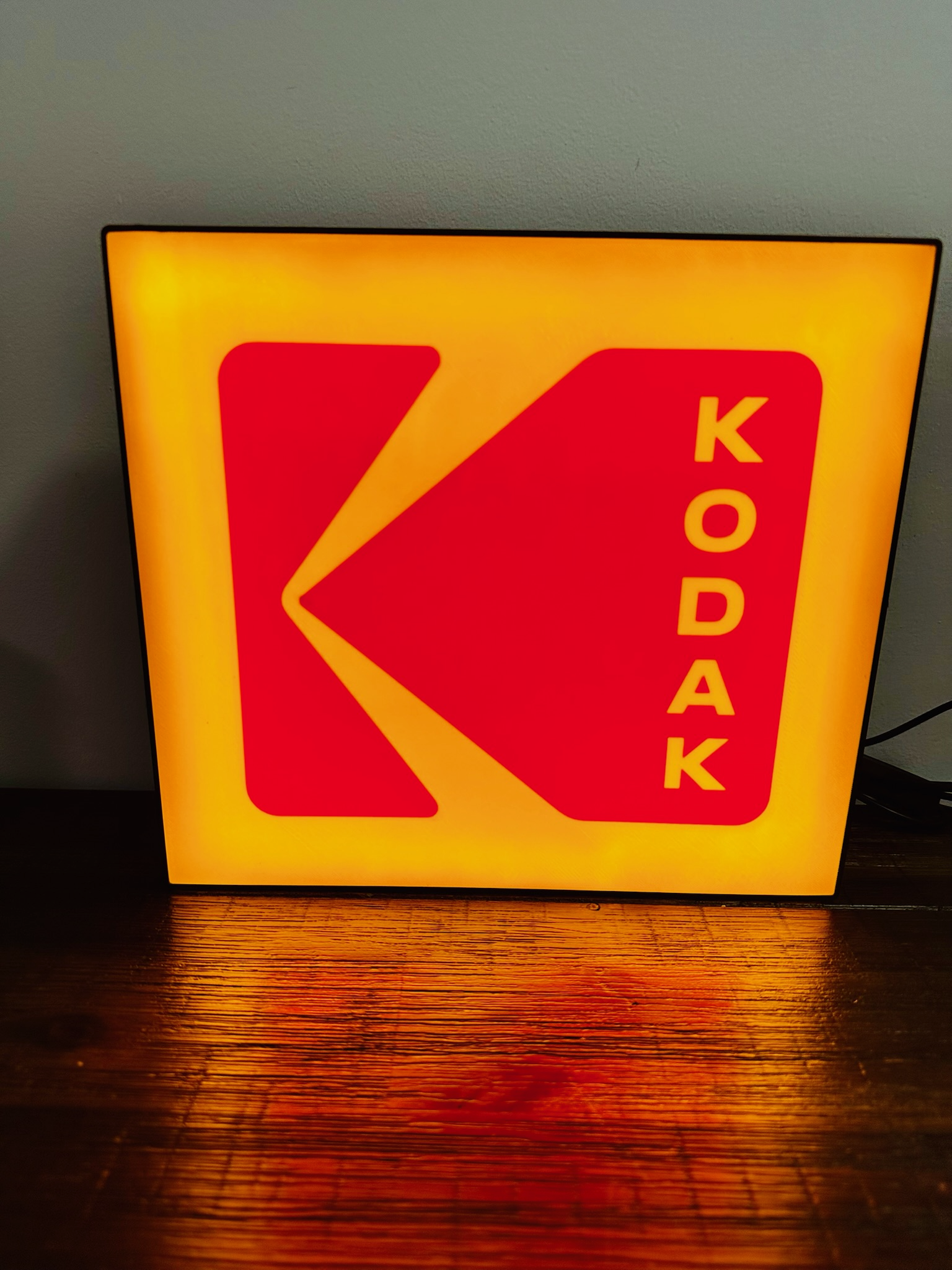 Light up Logo: Kodak - Photography Brand Icon!