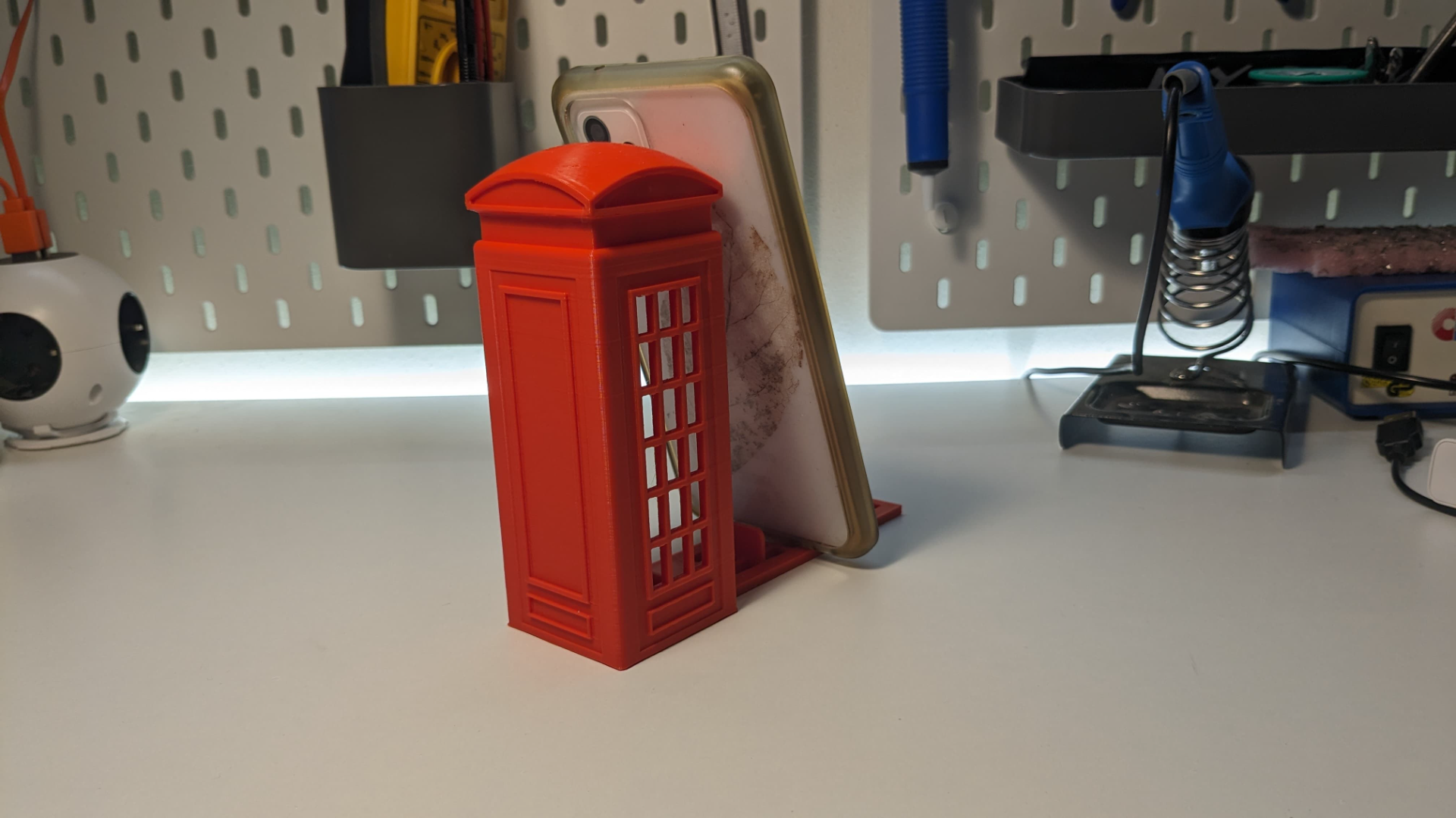 Telephone Booth Phone Stand | print-in-place model