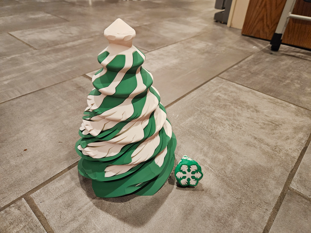 Spiral Snow Flake Christmas Tree
