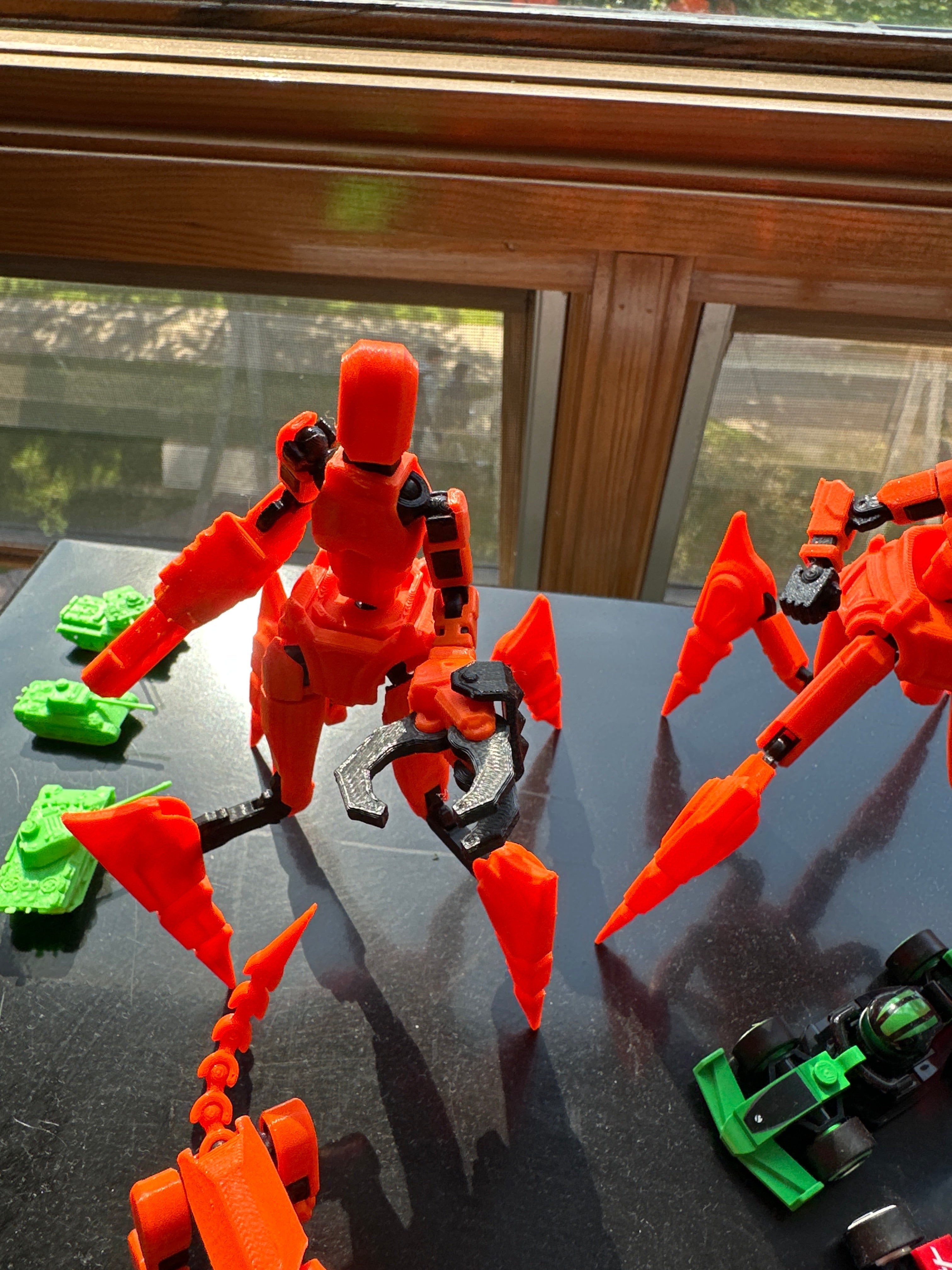 Dummy 13 Power Claw w/ "Knuckle Dusters"