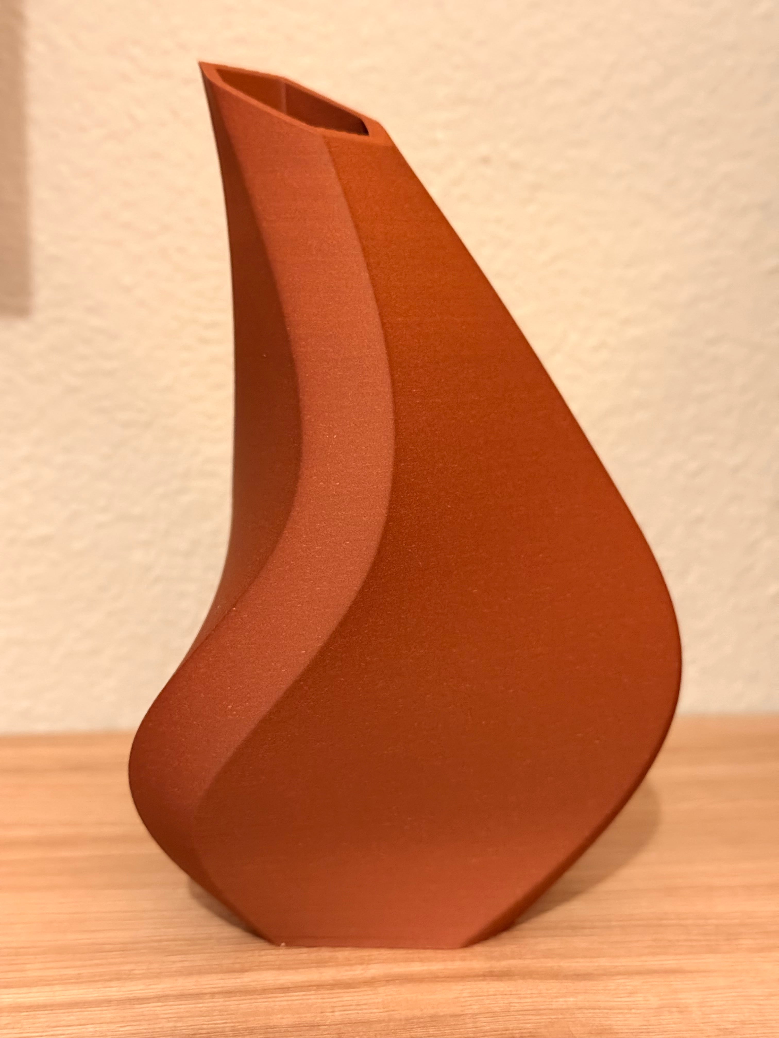 KAIROS FLUX – Sculptural Contemplative Vase