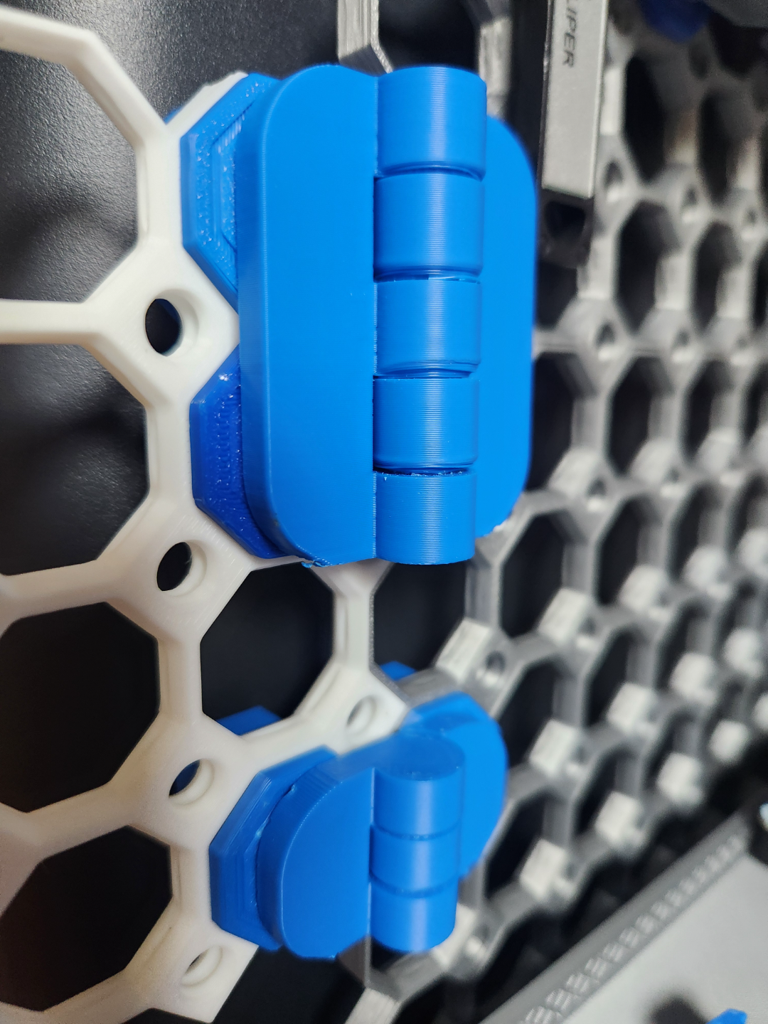 Simple Customizable Hinge (Parametric) V1.1