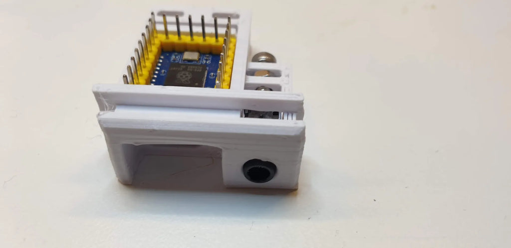 Dactyl Manuform External Holder for RP2040-Zero