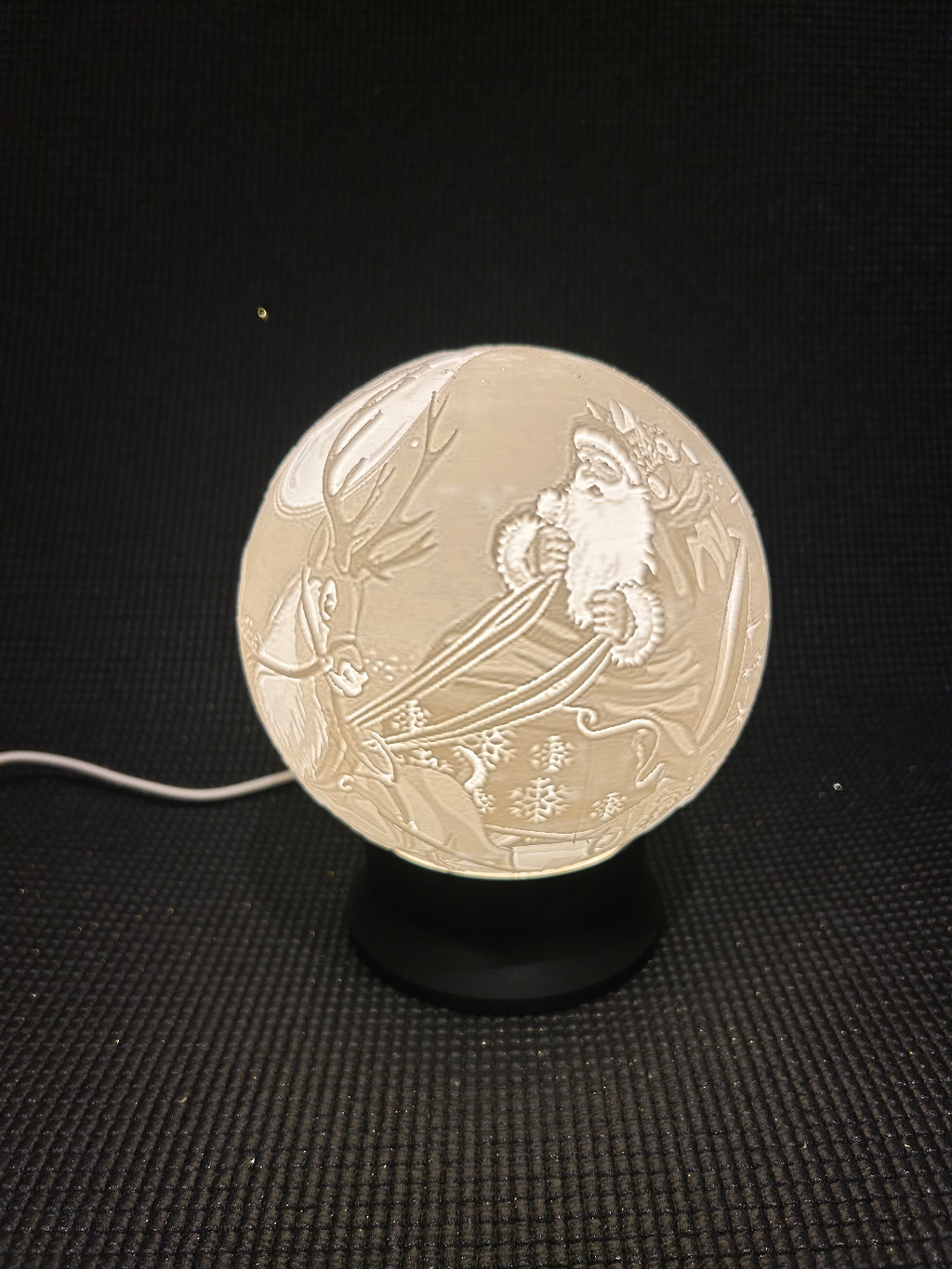 Lithophane globe base with screws