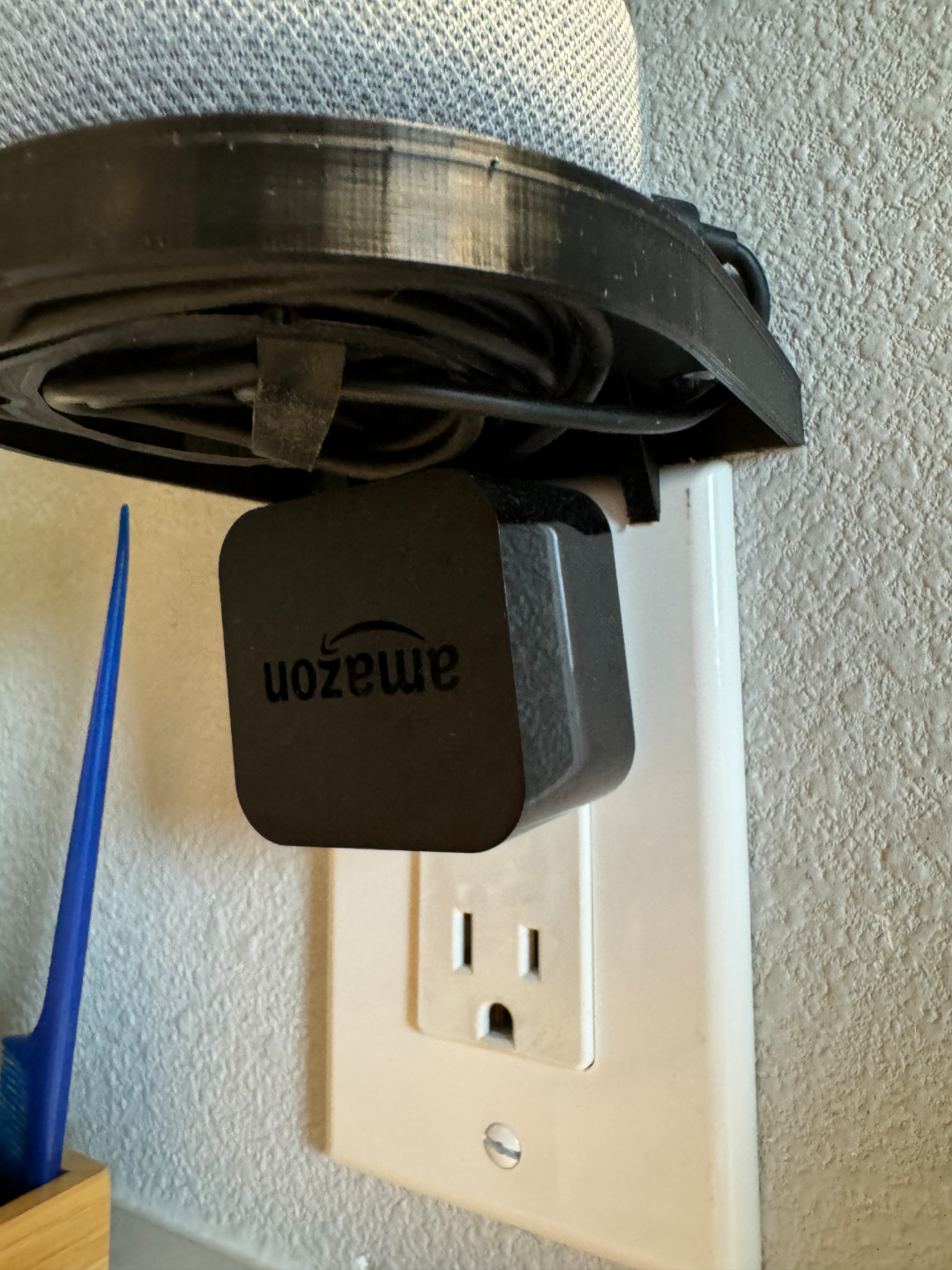 Amazon Echo Dot outlet shelf