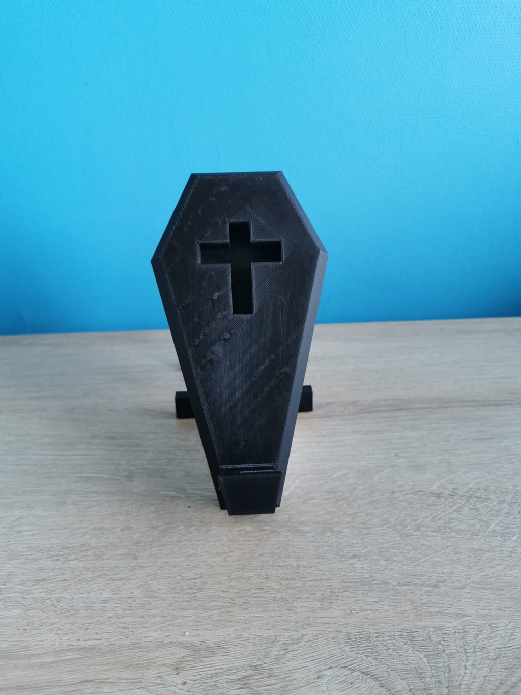 Skeletons phone stand