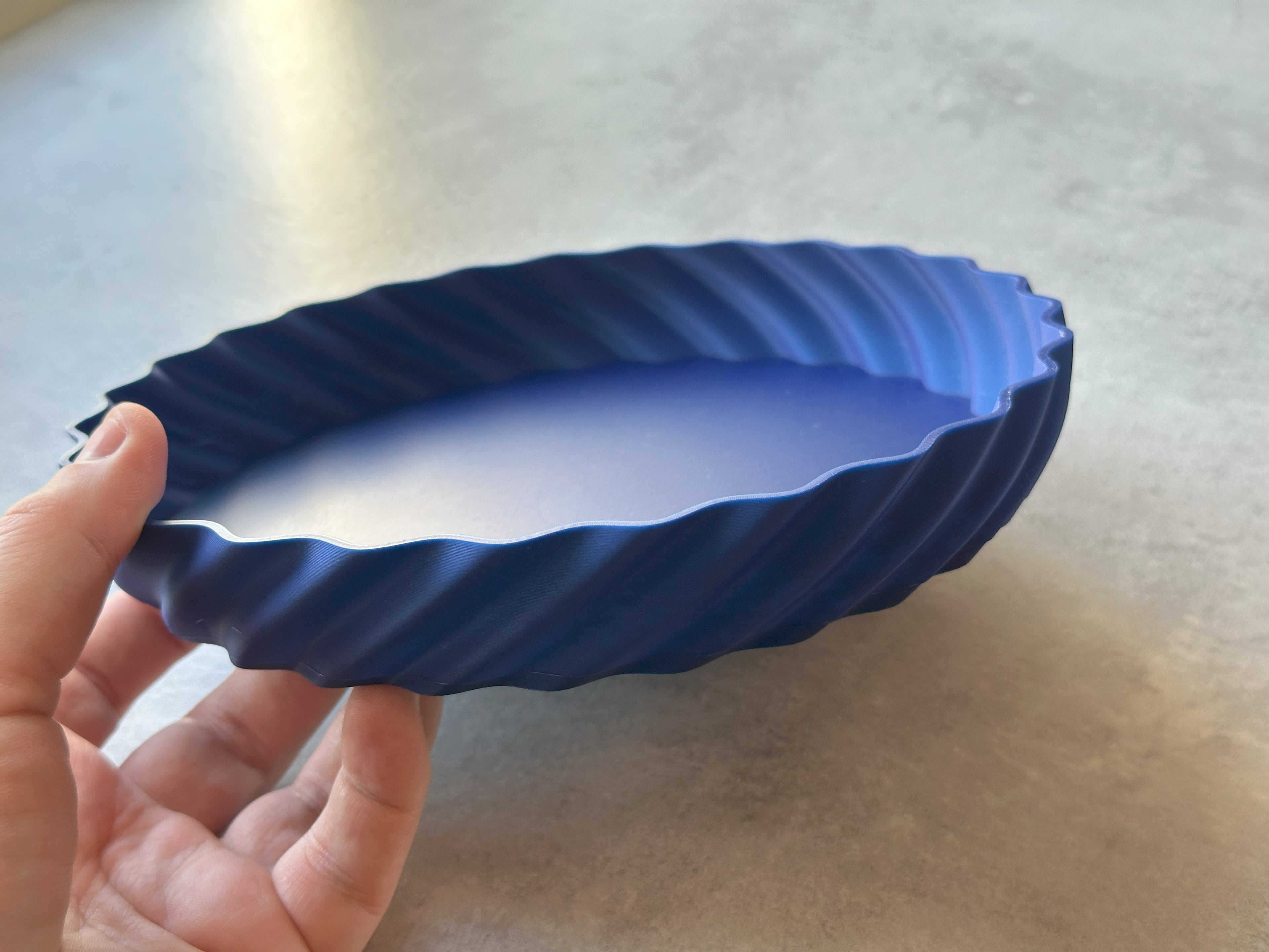 Flat tray