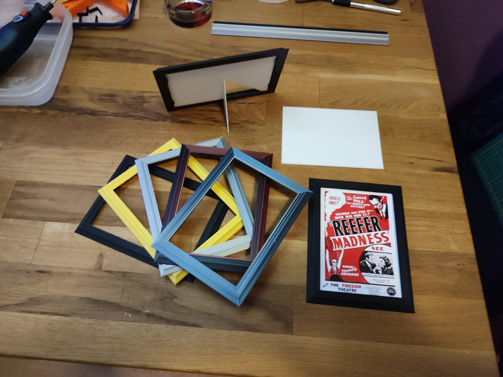 A6 One-Piece Postcard-Sized Picture Frame