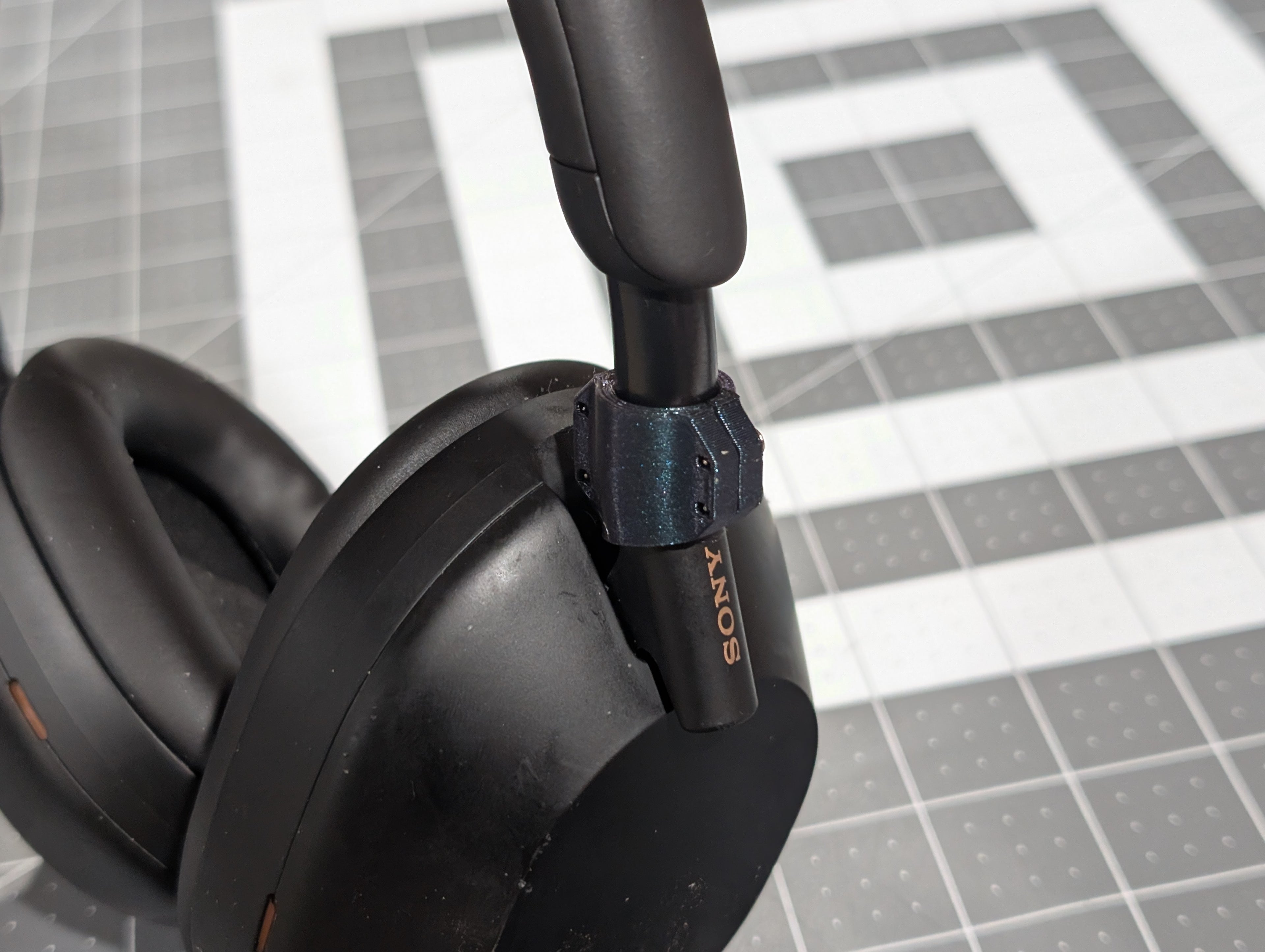 Headband hinge pivot fix for Sony WH-1000XM5