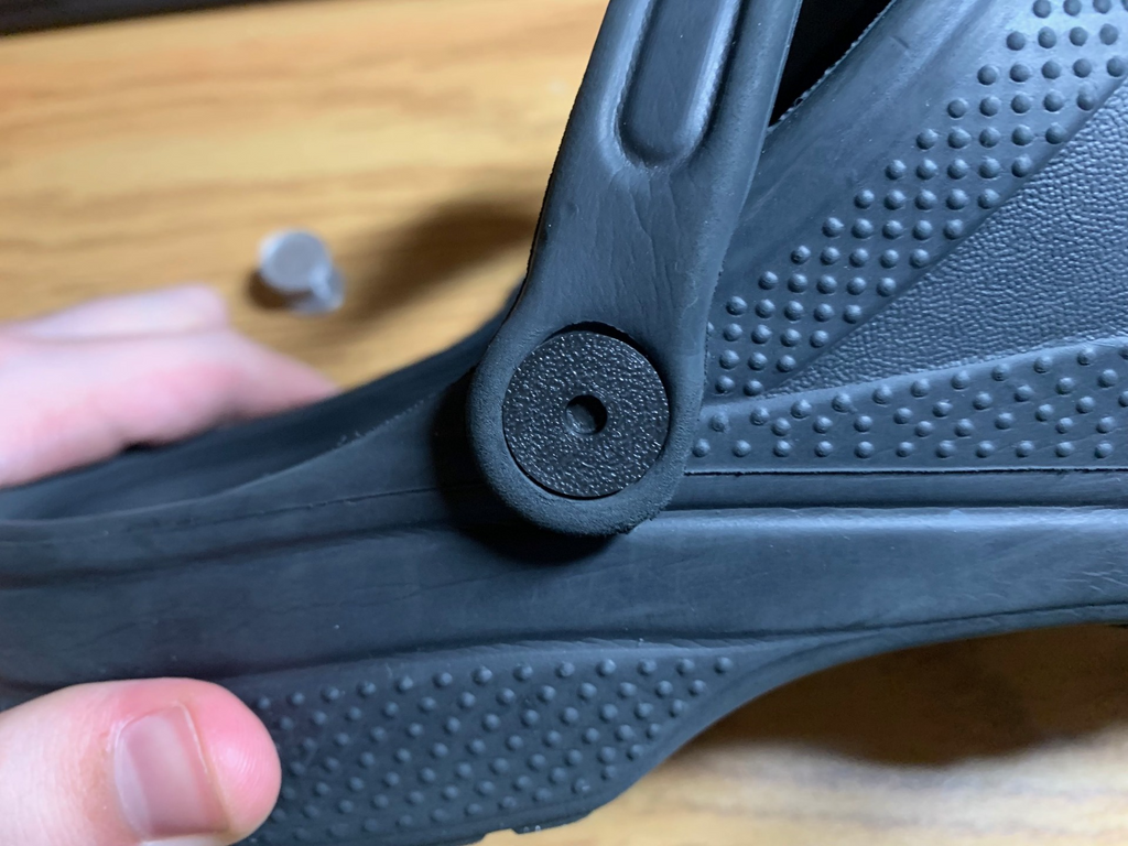 Croc Heel Strap Button