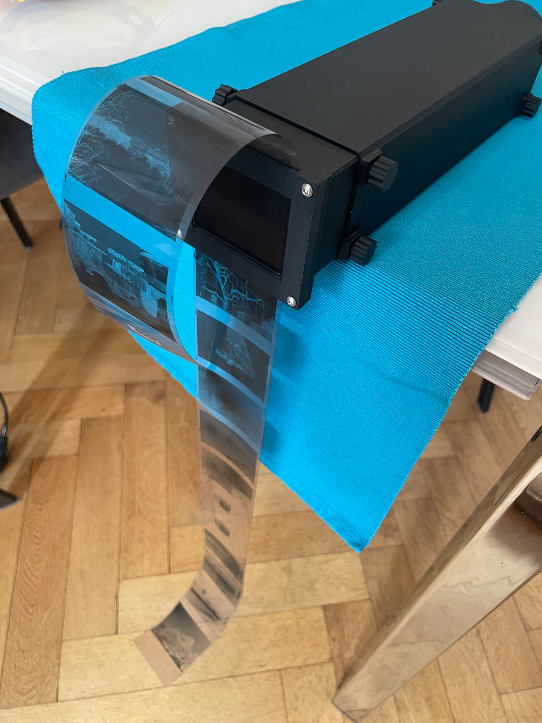 Modular 120mm film scanner for Mamiya 645