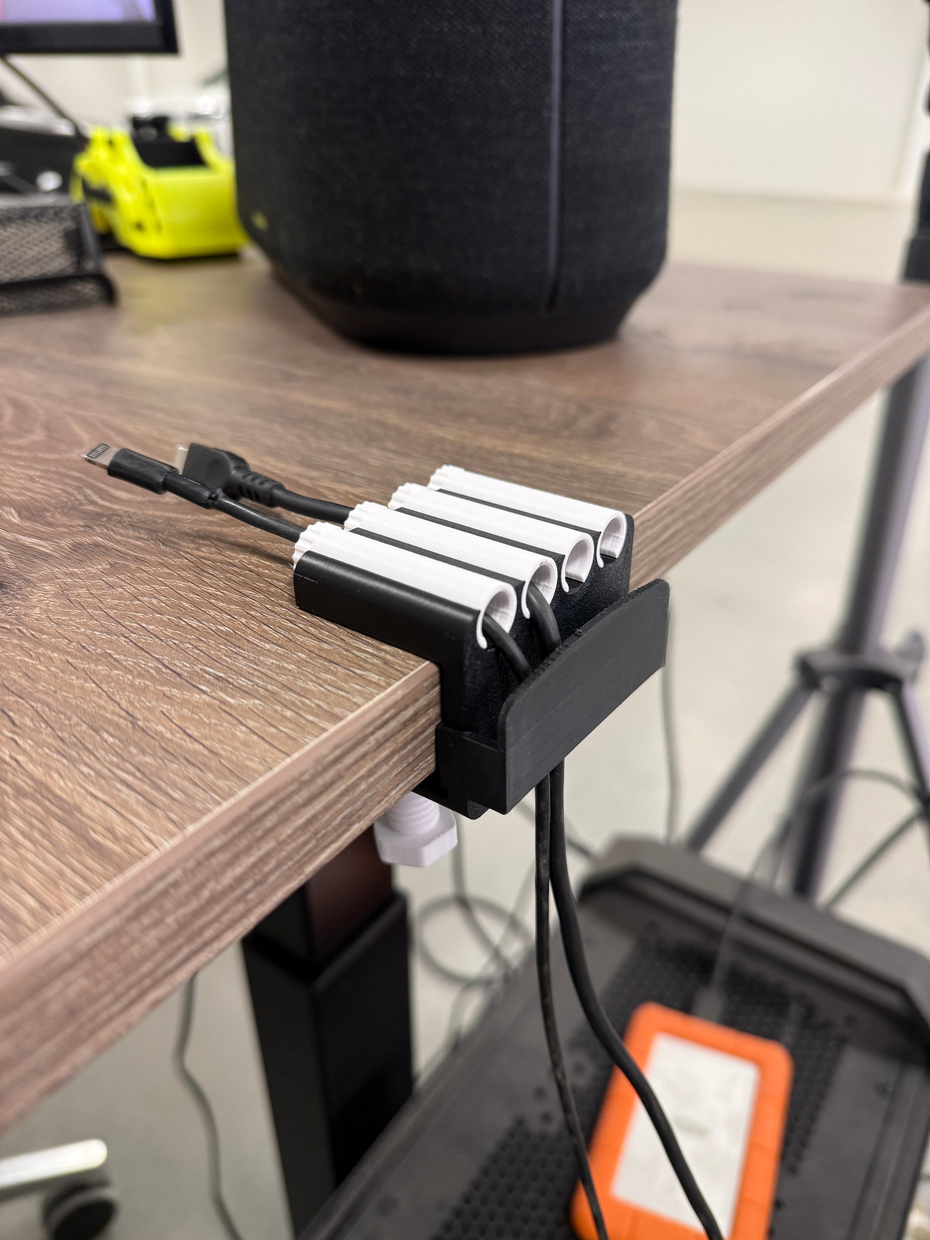 Secure Desk Cable Clamp – Adjustable Screw Mount