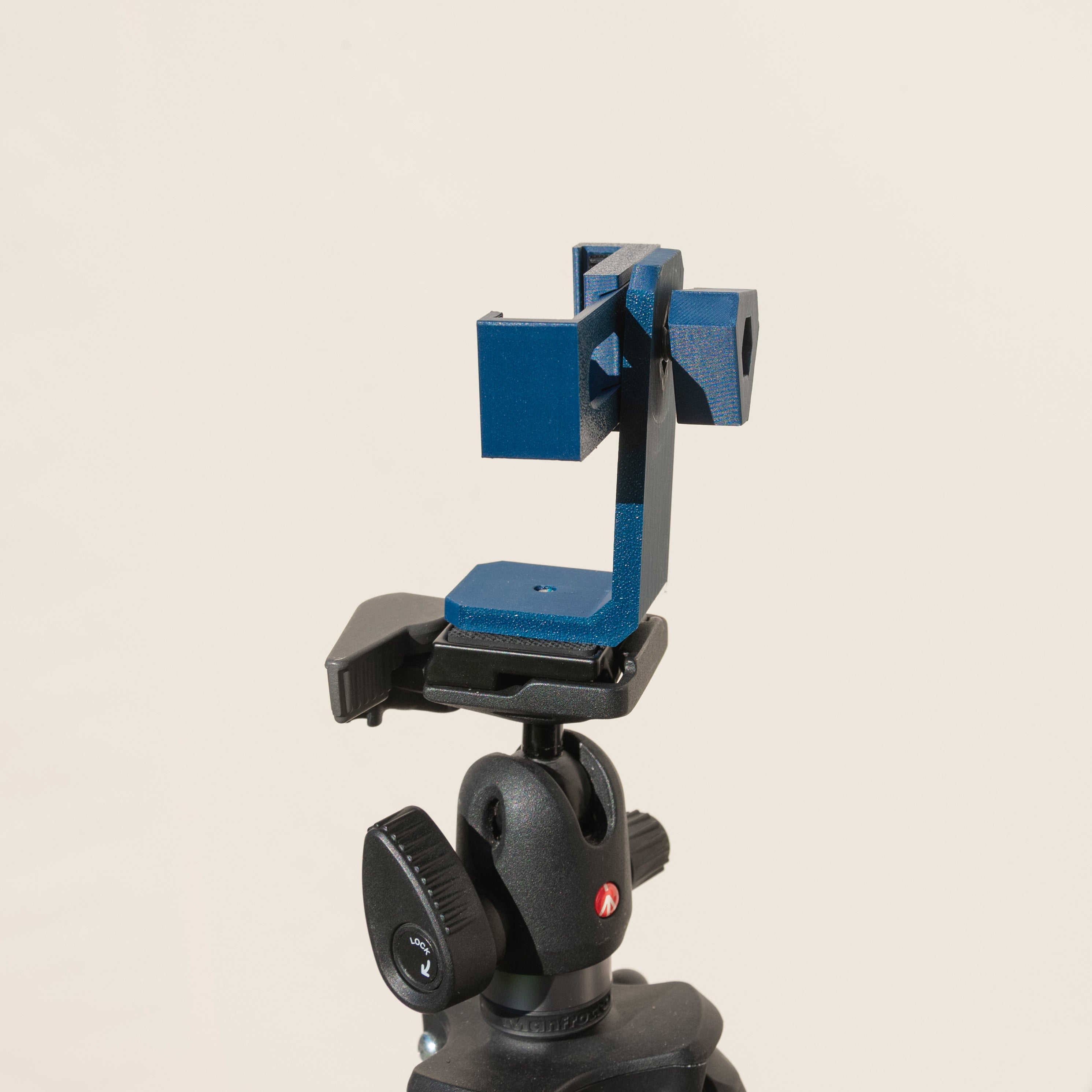 Smart smartphone tripod