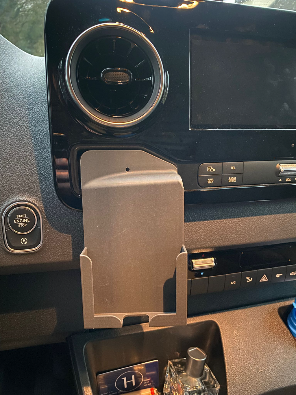 mercedes sprinter otterbox phone holder