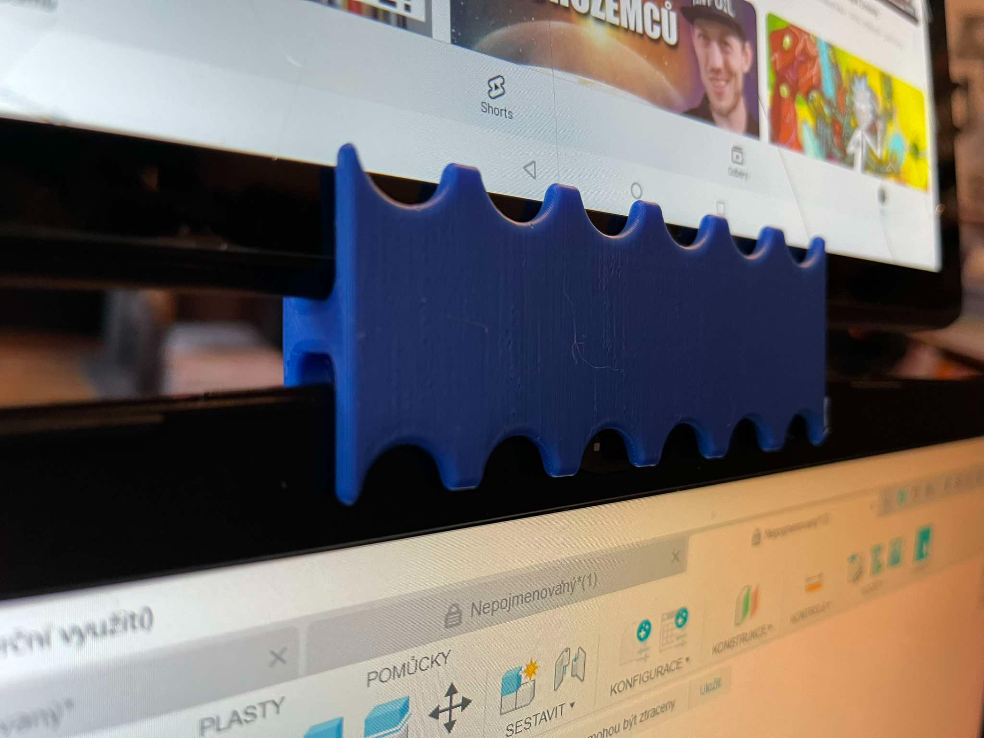 Tablet holder for laptop, notebook, macbook