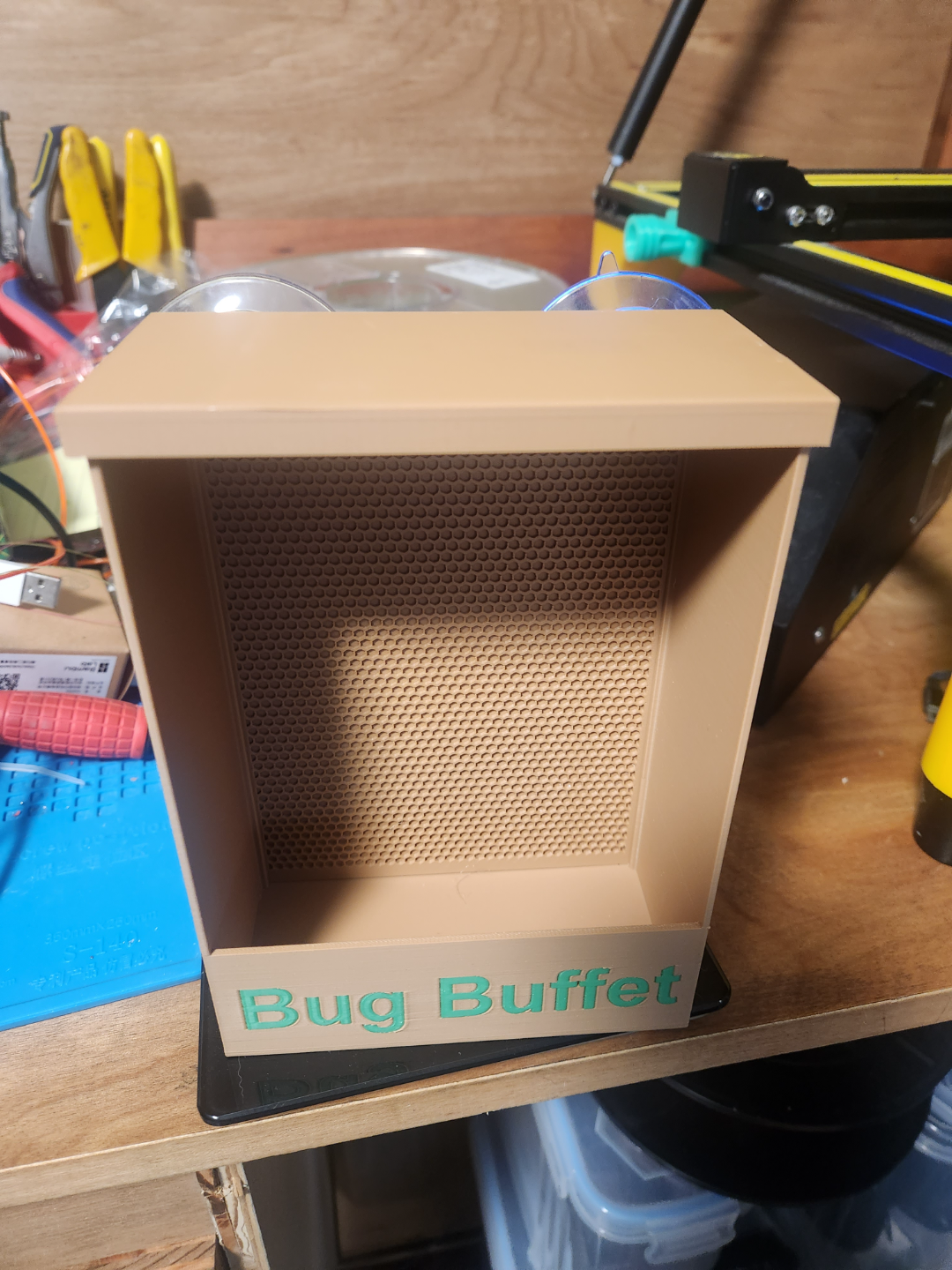 Bug Buffet Feeder (Bearded Dragon)