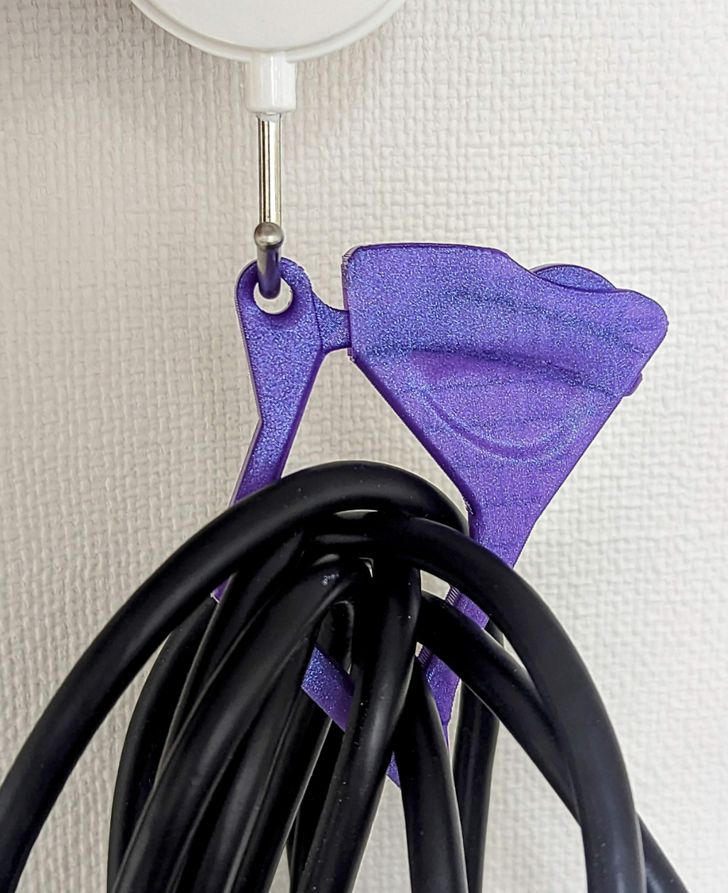 Adjustable Cable and Rope Clip Organizer