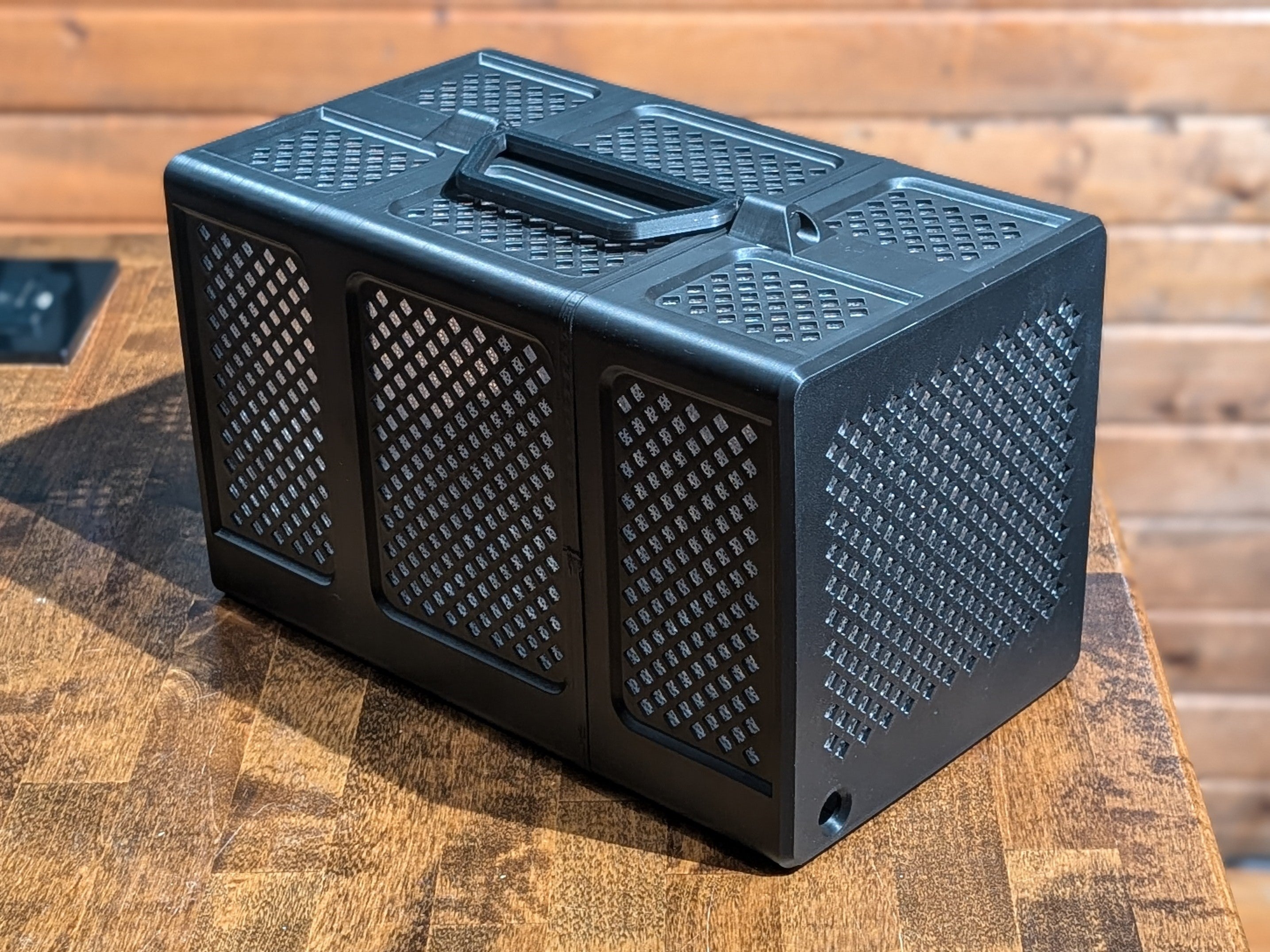 Minisforum DEG1 eGPU Dock Enclosure / Case