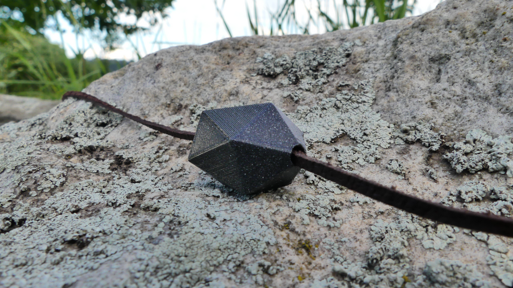 Decorative necklace twenty-sided