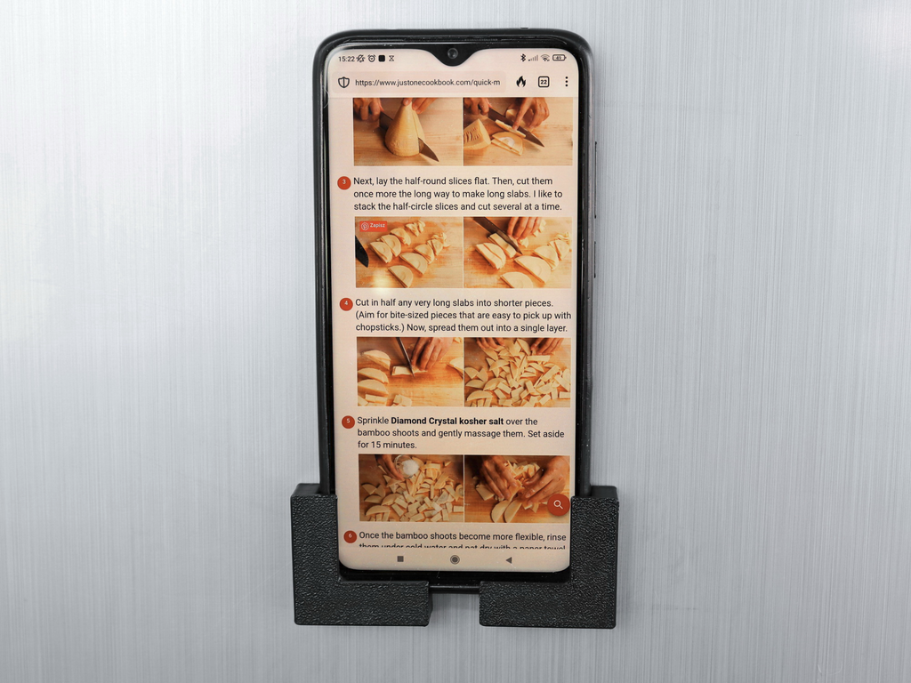 Adjustable Magnetic Phone / tablet Holder