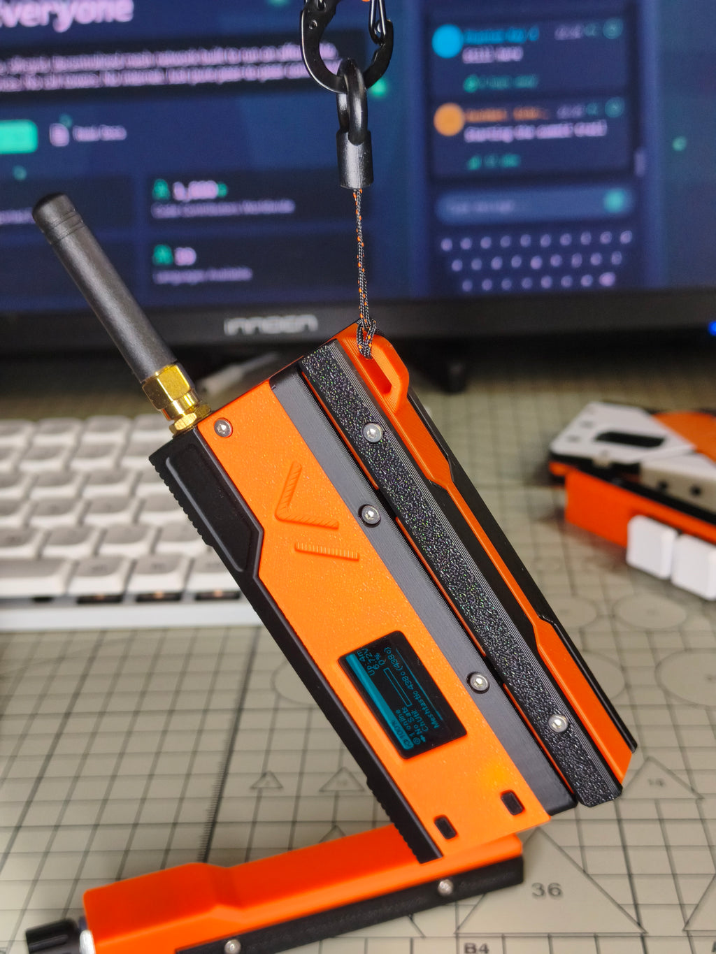 MeshSlide - Modular Meshtastic Case for Heltec V4