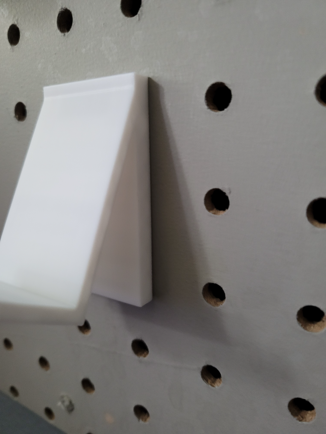 Controller Holder for Pegboard