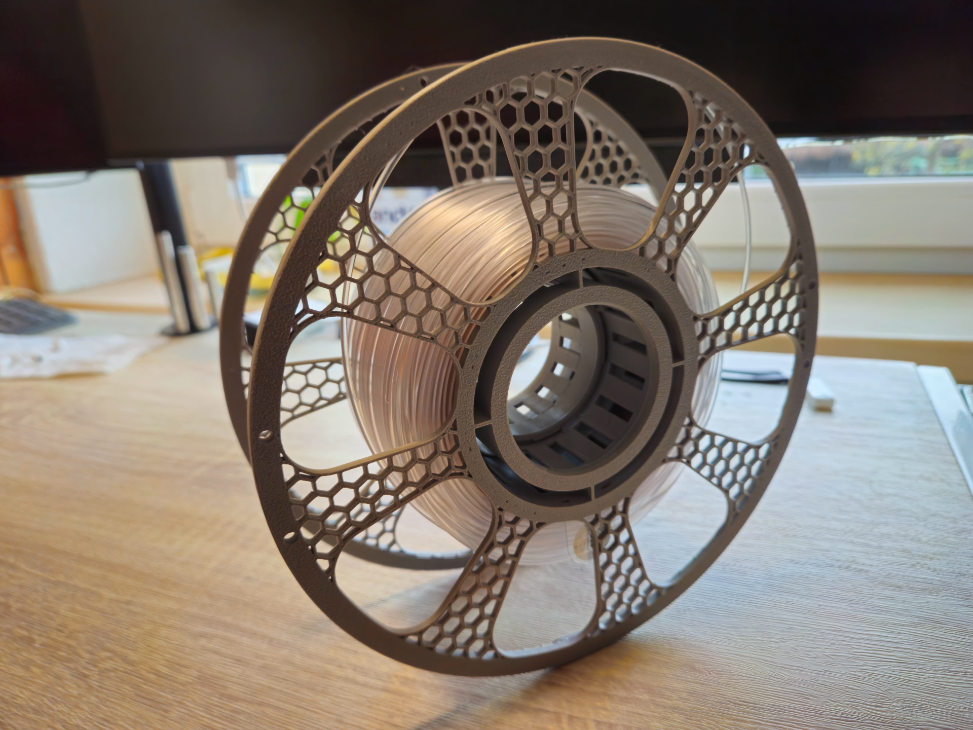 Lightweight Reuseable spool Hex Remix - 130g