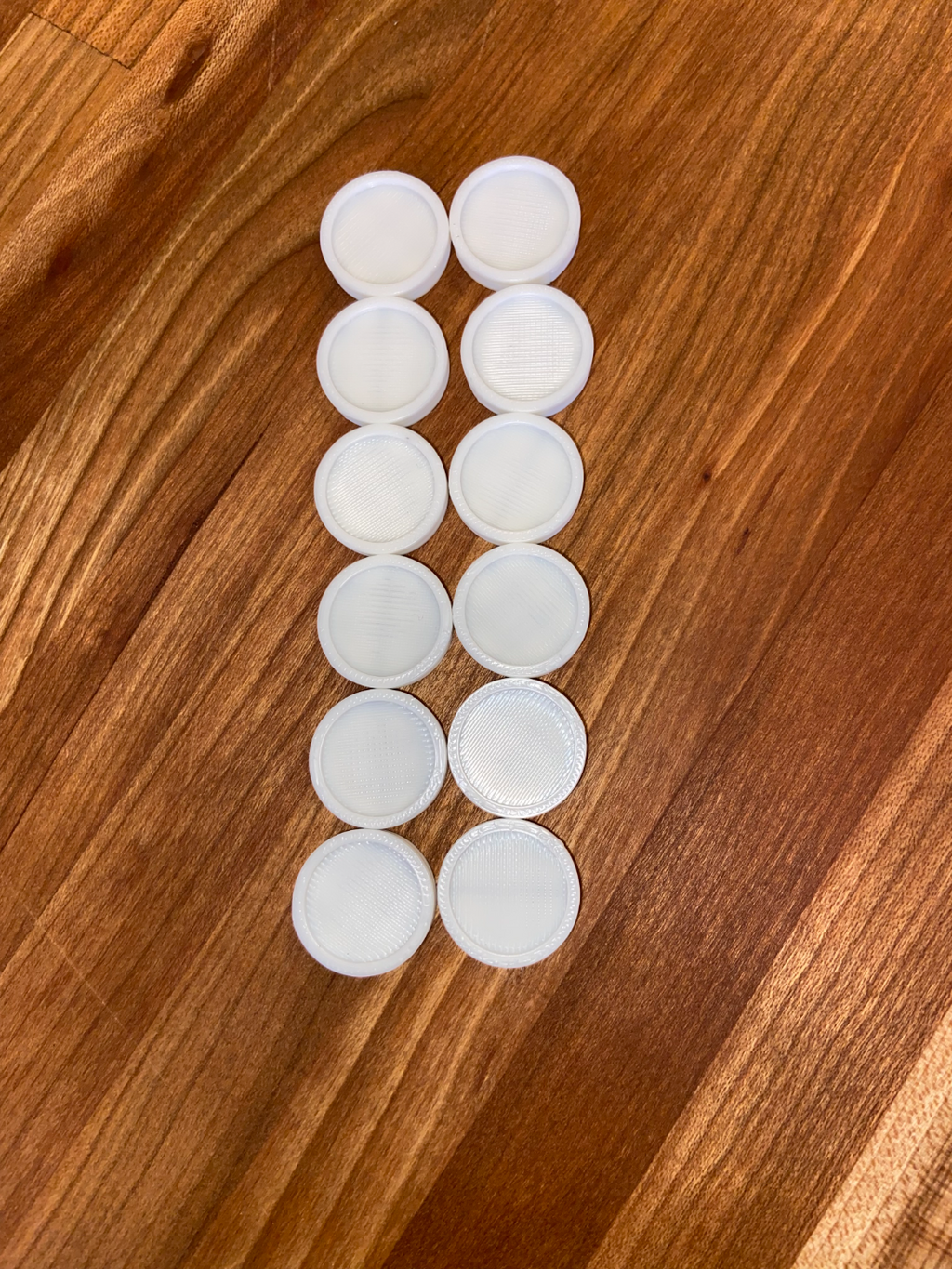 lifted checkers set