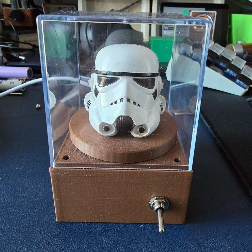 cube 7cm rotating display