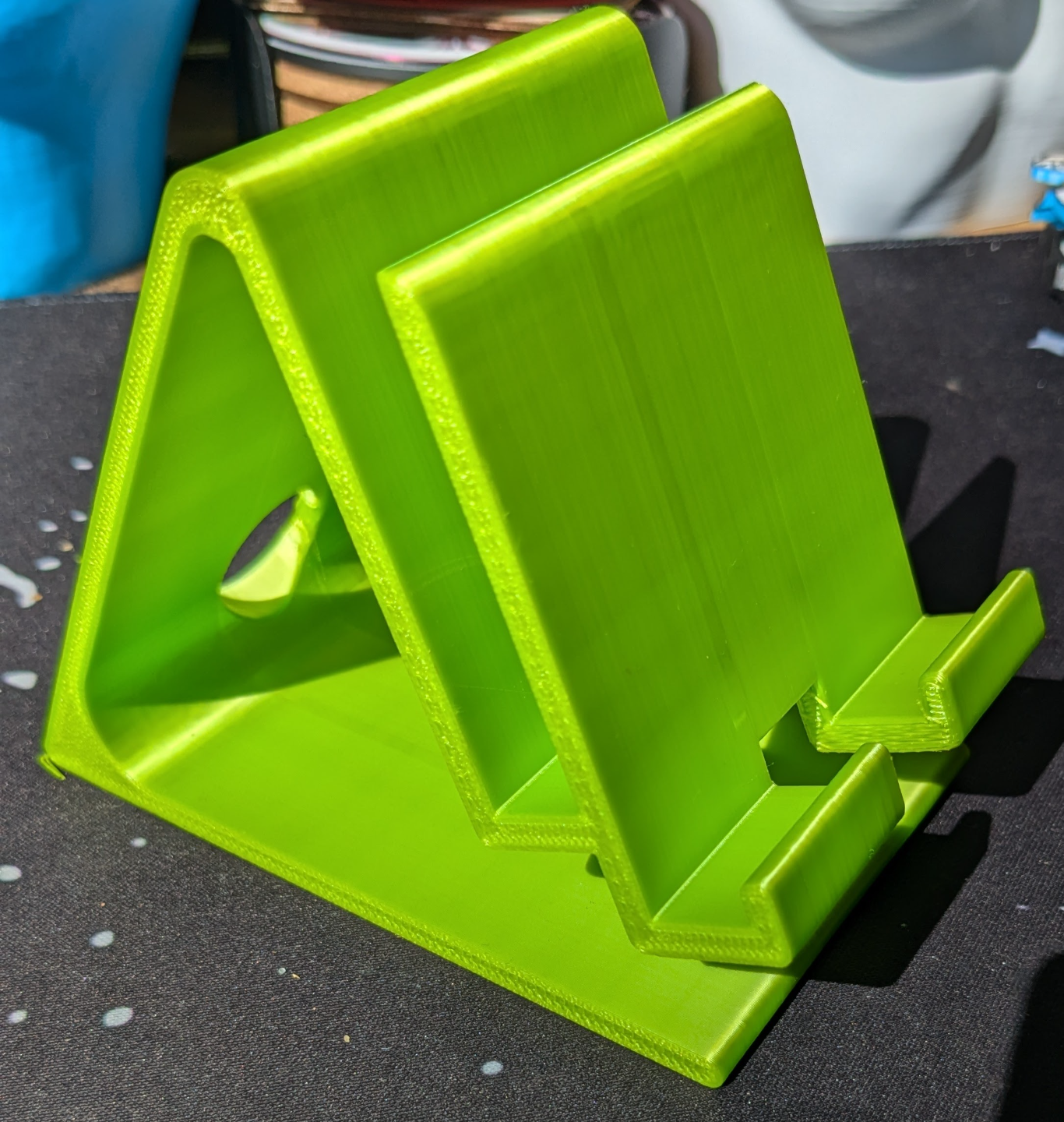 Double phone stand